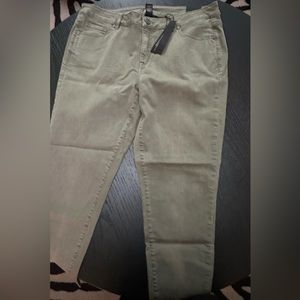 Green steel. Mid- rise ankle size 18W